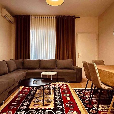 Zarlett House, Pazari Ri ,Villa With Garden,Parking Tirana Exterior foto