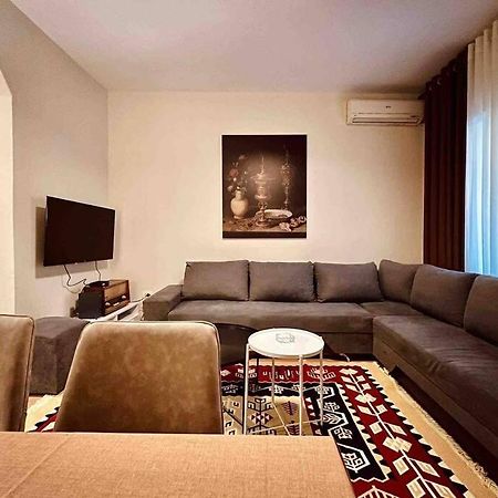 Zarlett House, Pazari Ri ,Villa With Garden,Parking Tirana Exterior foto